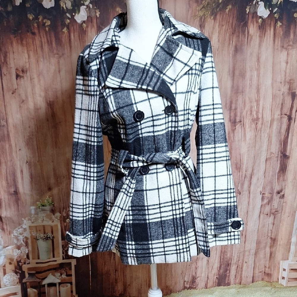 Chic Black and White Plaid Trench Coat